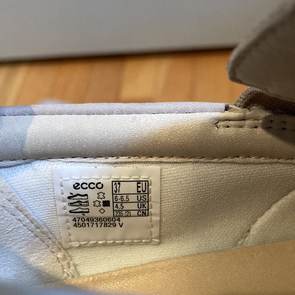 Euc Ecco Gray Flats - image 7